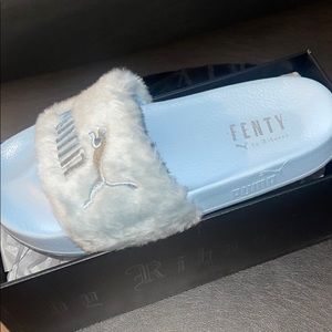 FENTY SLIDES SIZE 7.5 WOMEN’S #fenty #fentypuma